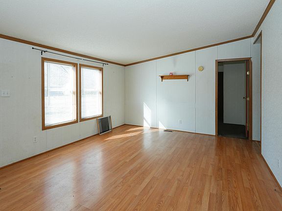 3rd image of 116 Aloha Ave