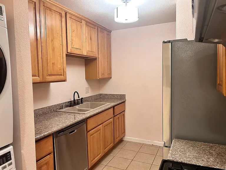 1937 Messina Dr — Photo 19