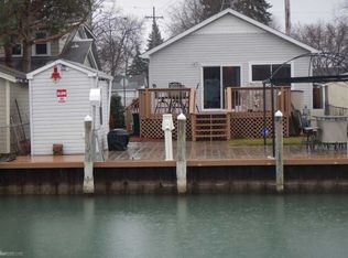 702 Ruskin Ave, Algonac, MI