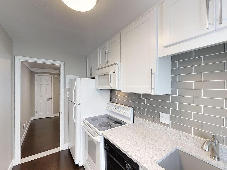 1st image of 2047 S Milwaukee St