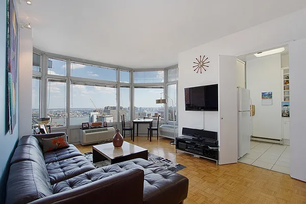 Rented by Corcoran | media 45