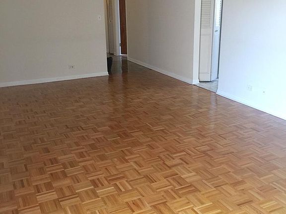 3rd image of 5240 Galitz St #Top
