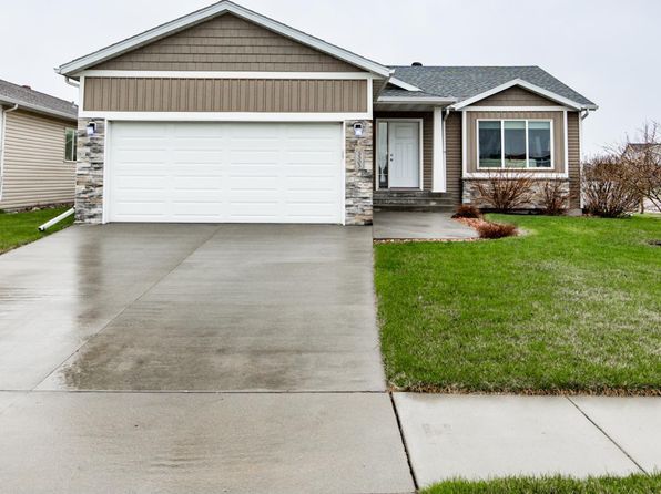 5505 38th Ave S, Fargo, ND 58104