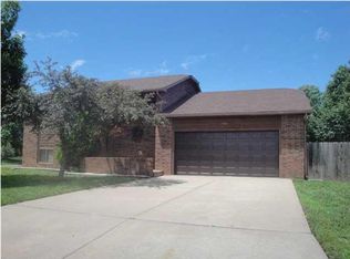 3401 Colonial Dr, Augusta, KS 67010
