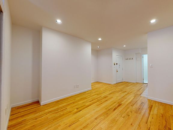 5th image of 224 E 81st St APT 3D