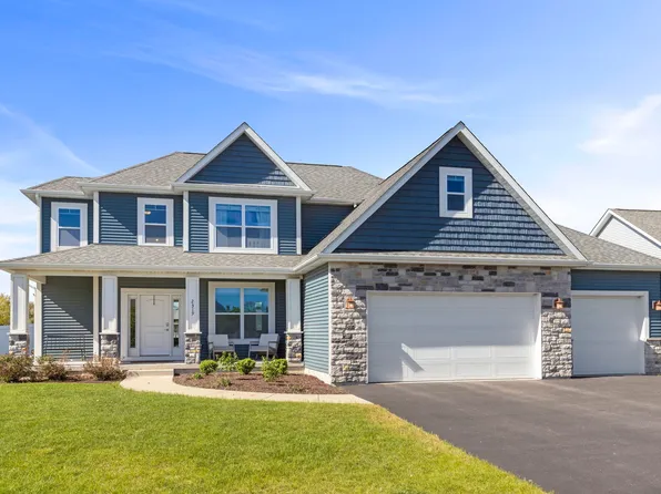 2319 Coventry Cir S, Sycamore, IL 60178