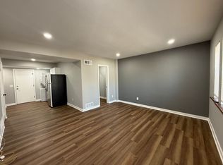 6401 Brookside Rd, Kansas City, MO 64113