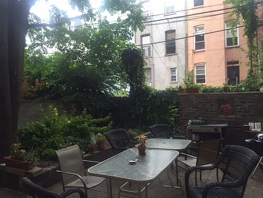 Rented by Realty Collective | media 27