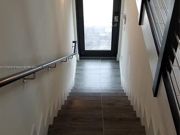 5th image of 10473 NW 82nd St Unit 5