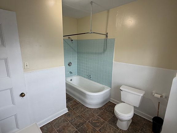 2nd image of 309 Elmwood Ave APT 5