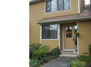 45 Pequot Dr, Rocky Hill, CT 06067