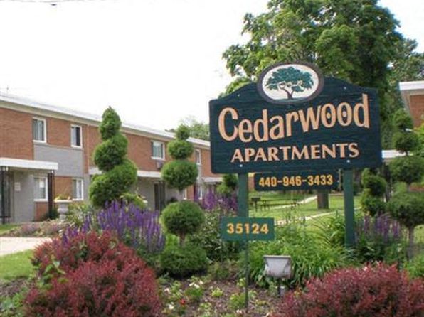 Cedarwood Estates Apartments | 35124 Euclid Ave, Willoughby, OH