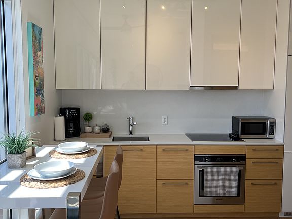 4th image of 456 Pandora Ave #502