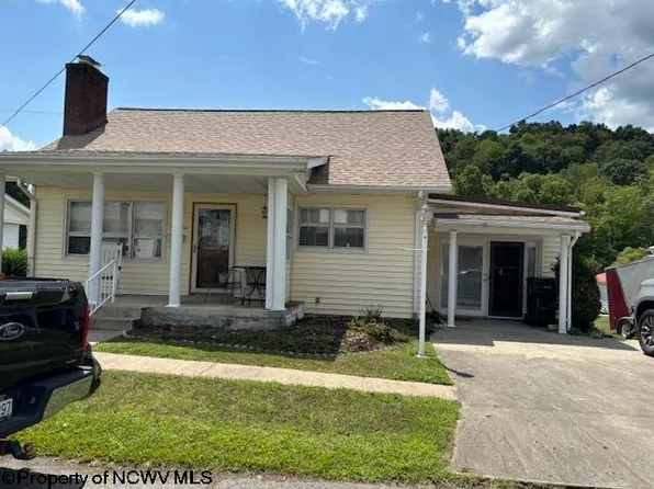 22 Reger Ave, Buckhannon, WV 26201