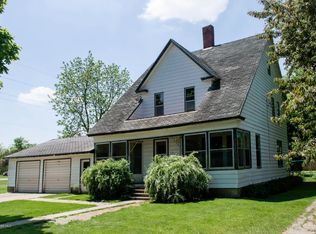 131 3rd Ave SE, Mazeppa, MN 55956