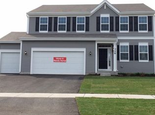 326 Winthrop Dr, Oswego, IL