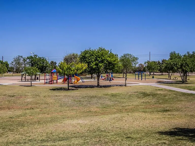 4348 E Maldonado Dr — Photo 23