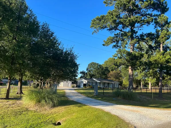 460 W School Ave, Waskom, TX 75692