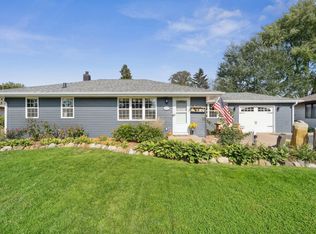 2275 Navajo Rd, North Saint Paul, MN 55109