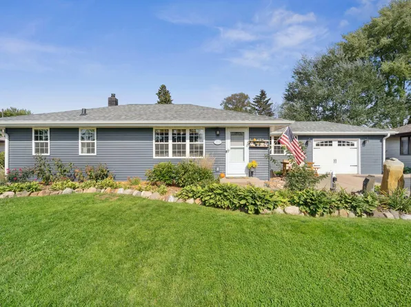 2275 Navajo Rd, North Saint Paul, MN 55109