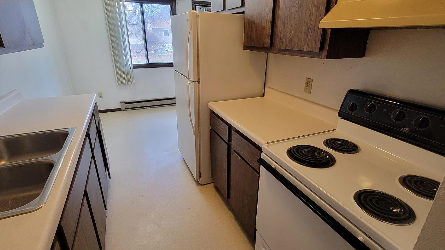 506 Jefferson St 3, Vermillion, SD 57069 Zillow