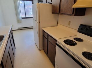 506 Jefferson St #3, Vermillion, SD 57069