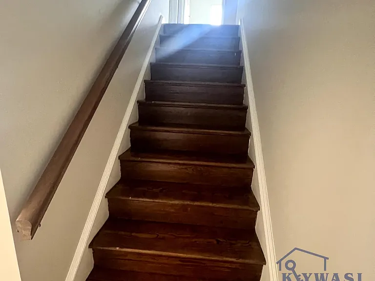600 Larch St — Photo 12