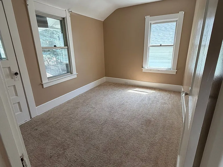 4136 Fairview Dr — Photo 45