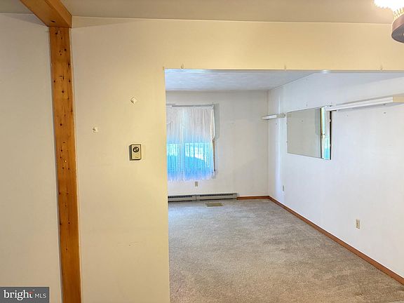 4th image of 138 Hickory Dr
