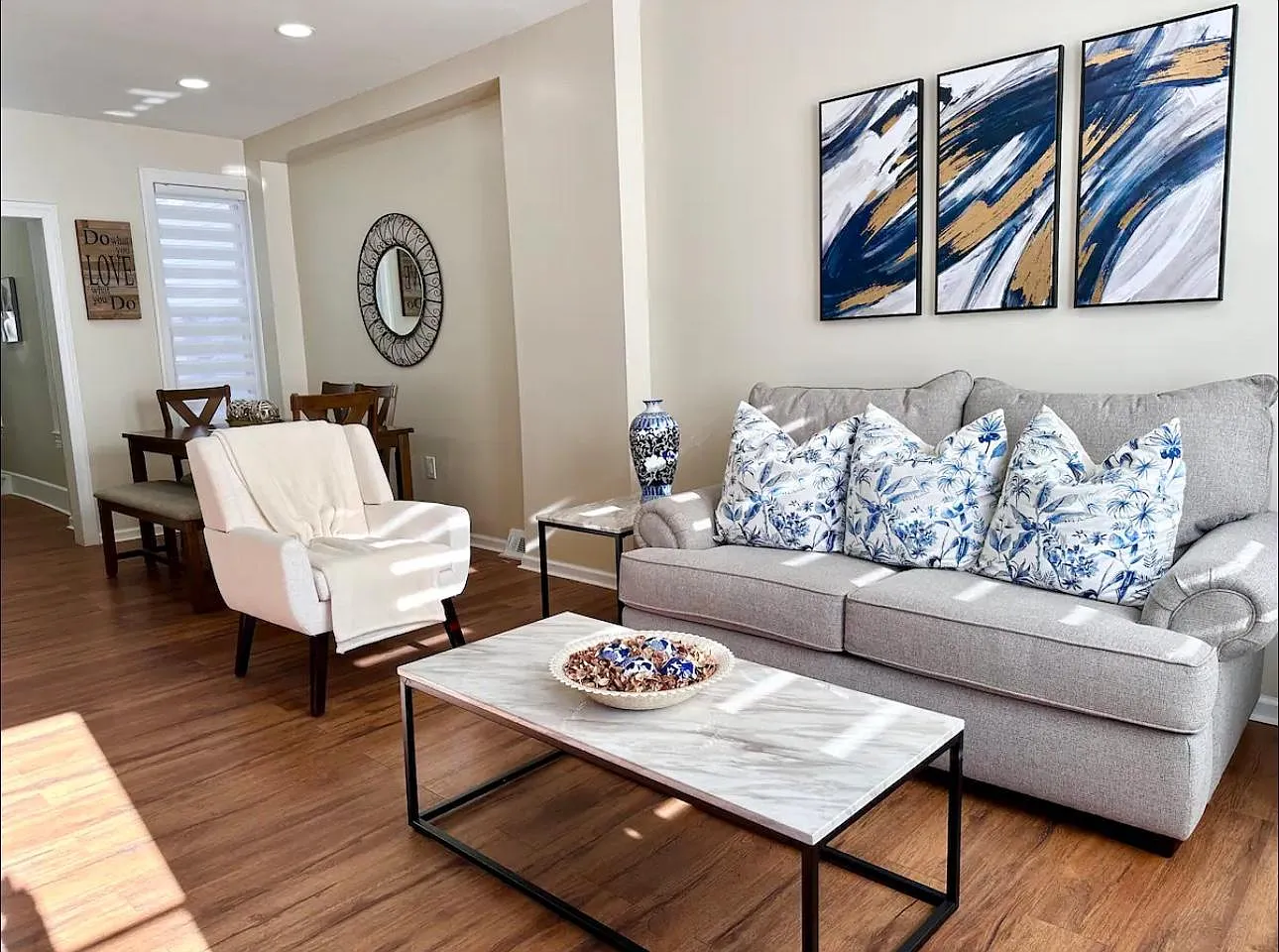 3 bed, 1.5 bath, 1301 sqft, $2,000 — Photo 4
