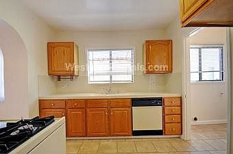 5th image of 325 N Alfred St
