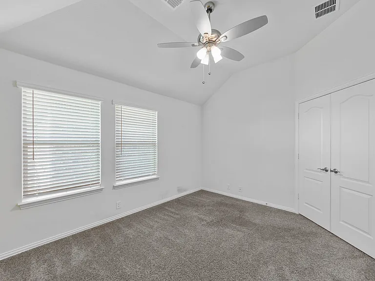 7404 Hawthorne Way — Photo 46