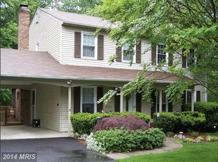 7771 Newington Woods Dr, Springfield, VA 22153