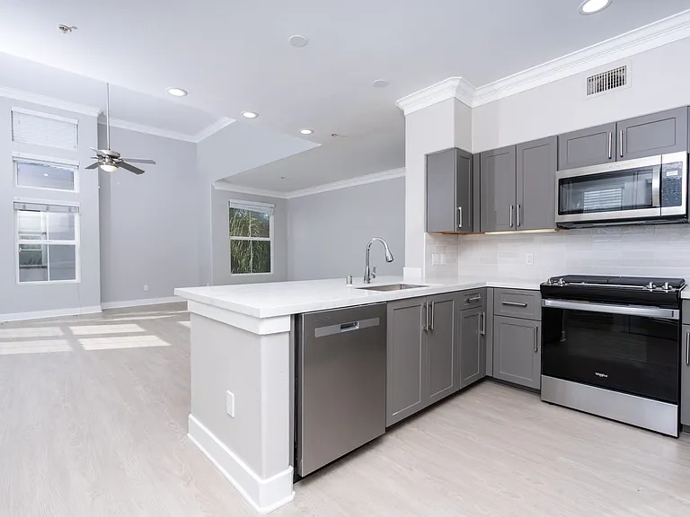 Paladia Luxury Apartments — Photo 150
