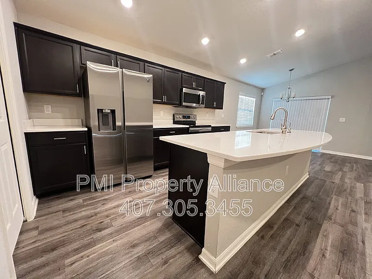 1002 Corso Dr — Photo 6
