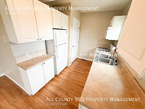 4th image of 1247 Grand Blvd