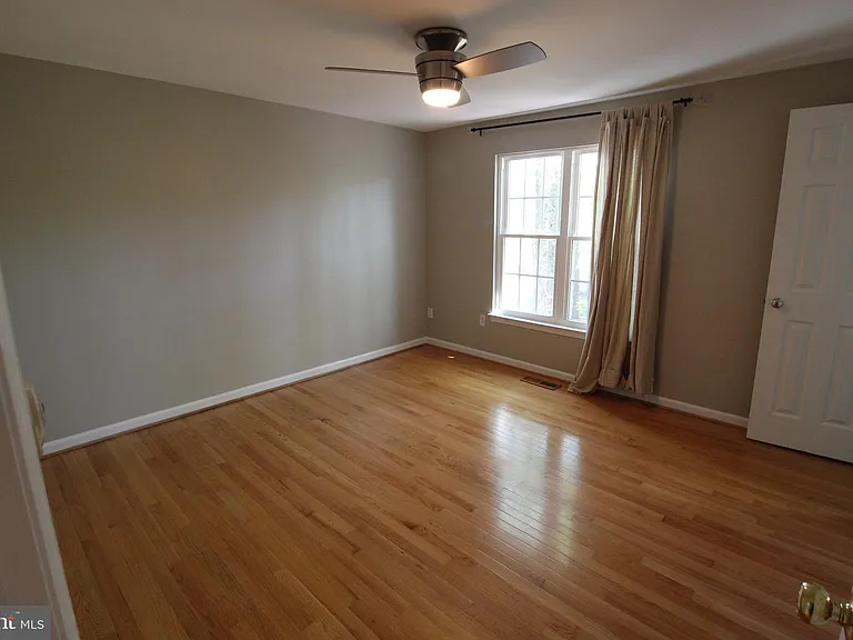 6055 Meyers Landing Ct — Photo 15
