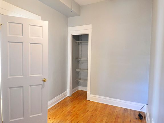 5th image of 4342 W Belmont Ave #2R