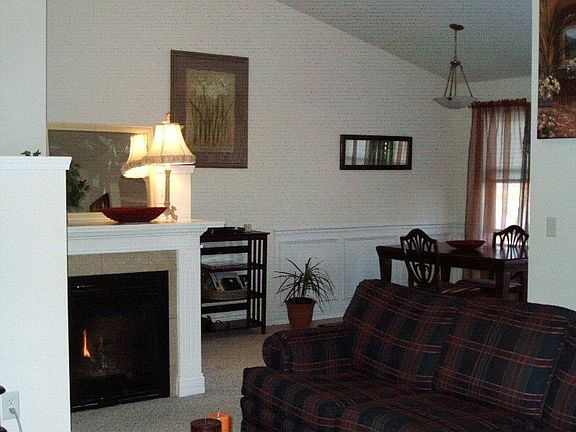 2nd image of 3891 S Pointe Dr Unit D