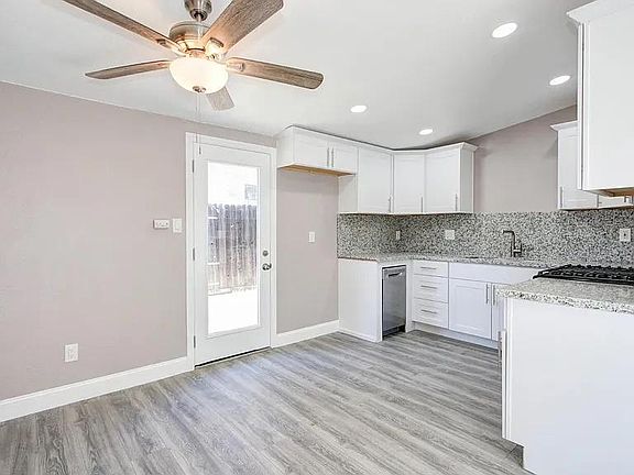 5th image of 1206 Anna St #1064