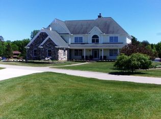 7251 Shoreview Dr, Oscoda, MI 48750