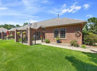 1725 Hunter Hill Rd, Hudson, WI 54016