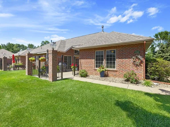 1725 Hunter Hill Rd, Hudson, WI 54016