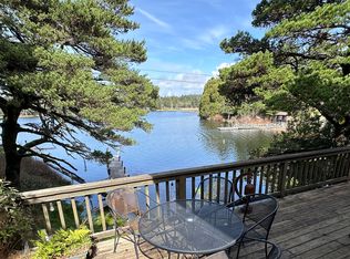 742 Pinehurst Dr, Port Orford, OR 97465