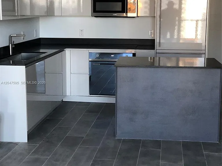 1010 Brickell Ave #3709 — Photo 7