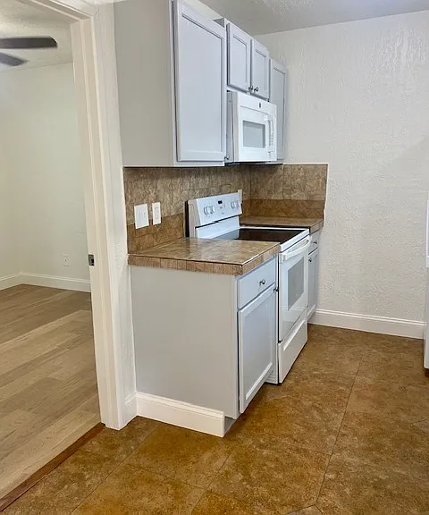 1131 Kings Hwy #1 — Photo 6