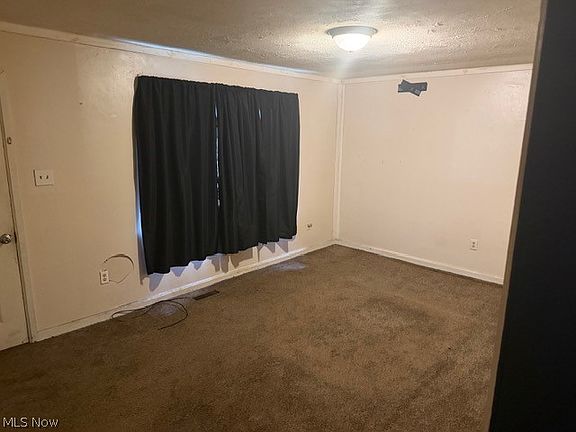 4th image of 1112 N Water St