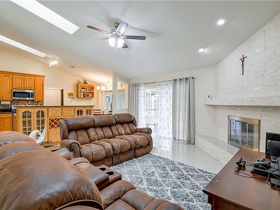 4th image of 7623 Pine Springs Dr
