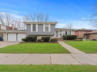 833 E 193rd St, Glenwood, IL