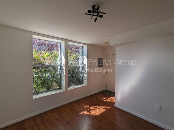 426 27th St APT 101B